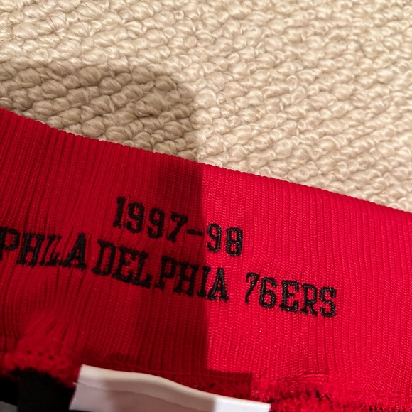 Mitchell & Ness - Picture 2 of 2